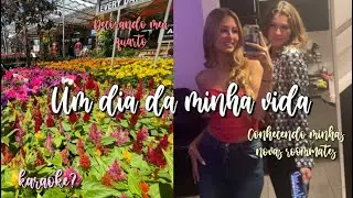 UM DIA DA MINHA VIDA! Conhecendo minhas colegas de quarto, karaokê, quarto | JustPoppin