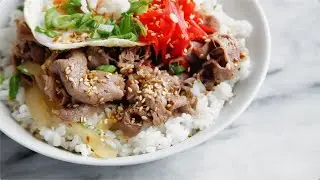 Gyudon (Japanese Beef Rice Bowl)