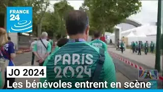 JO 2024 : l'aventure olympique débute pour les bénévoles • FRANCE 24