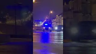 Машина дпс перекрыла мост в Санкт Петербурге