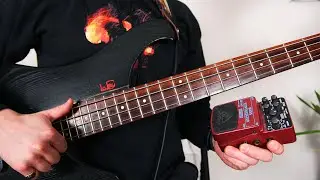 Slap bass with SYNTH PEDAL sounds SCARILY GOOD