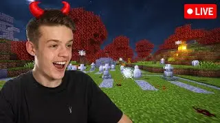 PLAYING THE MINECRAFT SERVER - CHILL HALLOWEEN STREAM! | Minecraft Live 🎃