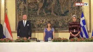 Los reyes de Holanda disfrutaron de una cena de gala en Grecia y Máxima lució impecable | ¡HOLA! TV