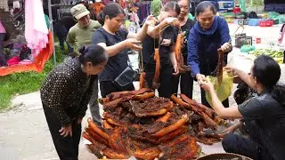 Zon brings wild boar smoke meat goes to market sell, Vàng Hoa