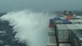 Как корабли теряется груз во время ШТОРМА! How ships are losing cargo during a STORM!