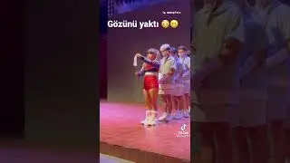 Lisa’ nın Dansını Yaparken Gözünü Yakan Kız 😨😱