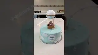 Торт с мишкой на воздушном шаре