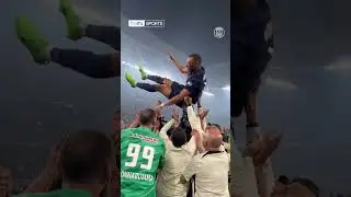 👋❤️💙 Mbappé porté en héros par ses coéquipiers pour sa dernière avec le PSG ! #shorts