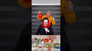 Water ballon pop on clown 🤡🤣 
