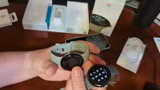 Pixel Watch 2 unboxing