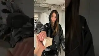 ДЕНЬГИ ДАВАЙ🙈 