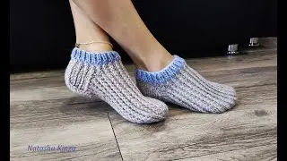 СЛЕДКИ НА СПИЦАХ ТРИ ПАРЫ В ДЕНЬ! Knitted slippers on knitting needles