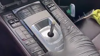 Porsche Panamera РАЗГЛАБЯНЕ НА ИНТЕРИОРА ЗАРАДИ НЕКАДЪРЕН ДЕТАЙЛИНГ.!!! REMOVE THE CENTRAL CONSOLE