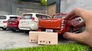 Popular Japanese SUVs & Truck Diecast Cars Collection | 1:18 Scale Model Cars