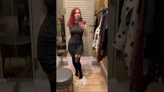 Do you like this dress? 🖤 