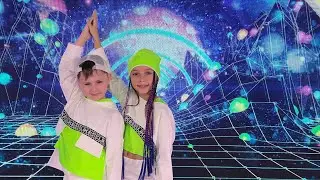 Emilia Dascalescu & Vlad Ciumașu (Picături Muzicale)  - Opriți Planeta