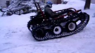 tracked offroad vehicle