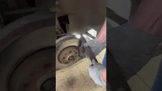 Профессиональная проточка тормозных дисков своими руками😂 