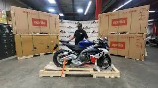 2023 Aprilia RS 660 | Unboxing