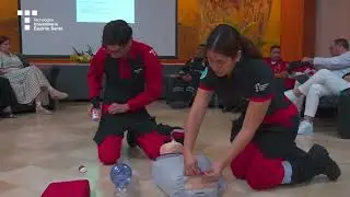 Presentación del uniforme de la carrera de Emergencias Médicas