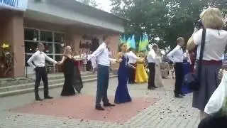 Шокирующий танец выпускников. Safura Drip Drop