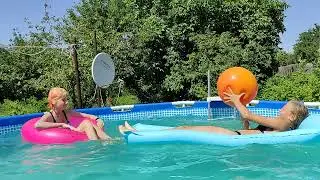 Water battle. Водный бой.