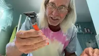 How to change blades on a Harrys Razor