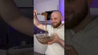 Простой и быстрый Шоколадный кекс  пирог Милка с шоколадкой .