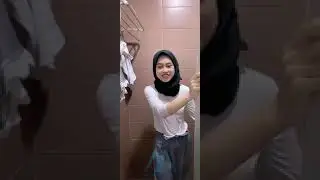 live awek indo mandi berbaju putih , kelihatan anu