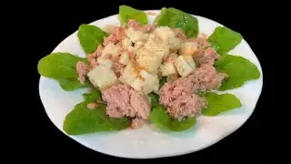 Очень вкусный салат, готовится за пару минут.