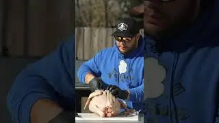 How To Spatchcock a Turkey #thanksgiving #turkeyday #shorts