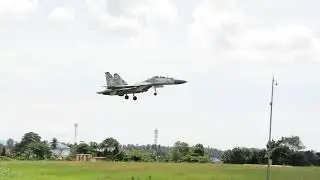 Sukhoi Su-30 Mendarat di Manado