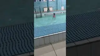Обучение правильному нырянию под воду ребенка 