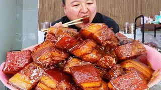 8KG pork belly is used as 