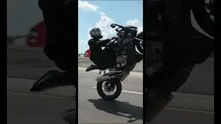 1000cc Motorcycle Stunts