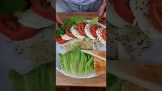 Caprese Salad from Jojo's Bizarre Adventure 🎶🕺🥗 