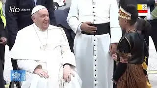 Accueil officiel du pape François à l'aéroport de Jakarta - Indonésie