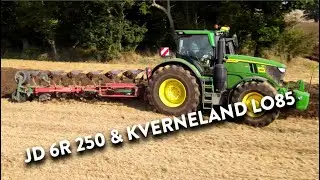 4Kᵁᴴᴰ John Deere 6R 250 & a Kverneland LO85 six furrow ploughing stubble in Suffolk