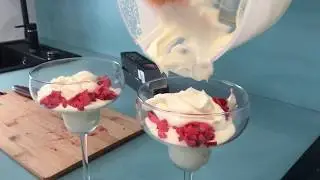 Десерт с французским печеньем MACARONS и с маскарпоне