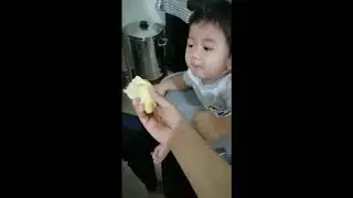 This baby is addicted to Durian