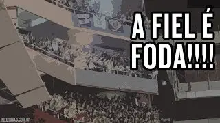 Torcida cantando o hino do Corinthians na Argentina