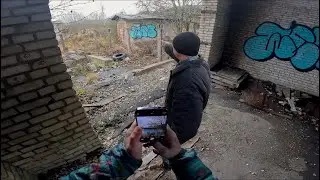 Single Player  Black Graffiti on Hopper and colored throws
