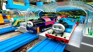 Thomas the Tank Engine ☆ Big stations on 3 lines and Big Thomas
