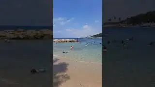 Здесь отдыхают и купаются турки!!!