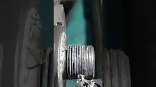 Попадаю в шаг резьбы или Жадный токарь )))