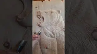 Ревущий медведь Резное панно своими руками Резьба по дереву Wood carving #shorts