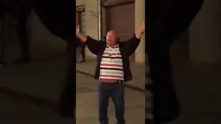 Мужчина у АП РФ: «Путин БОГ!»