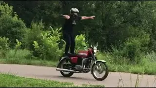 Трюки и езда без рук стоя на Яве