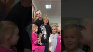 Красивый 🤷‍♀️🤷‍♀️