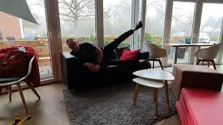 Sofaworkout mit Mirko